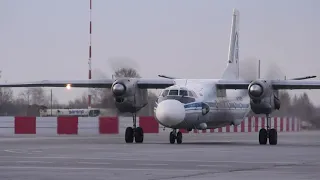 Ан-26 в Тюмени . Звук погромче!