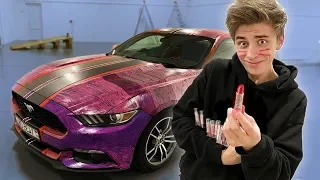 I’VE PAINTED THE CAR WITH LIPSTICK!