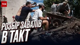 ❗️ Все село - живий щит! Бранці із Ягідного намагаються повернутись до звичного життя