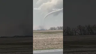 Powerful tornado spotted as deadly storms tear across Midwest | ABC News
