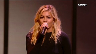 Délicieux duo Louane et Benjamin Biolay, accompagné par Blanca Li  - Festival de Cannes 2017