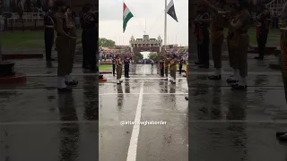 Mind-blowing Flag Down Ceremony At Attari Wagah Border!! 🇮🇳😱