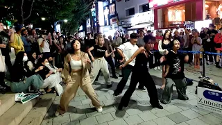 MAJESTY: J MOON & SARI. EXHILARATING IMPROMPTU INTERACTIVE BUSKING WITH ONLOOKERS. HONGDAE STREET.