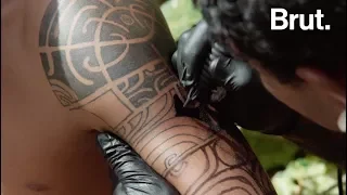 Les Marquisiens font renaître l'art du tatouage