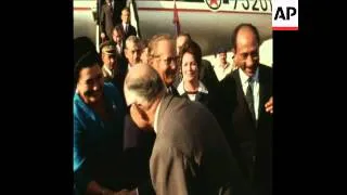 SYND 21-10-71 TITO ARRIVES IN CAIRO FOR MEETING WITH SADAT