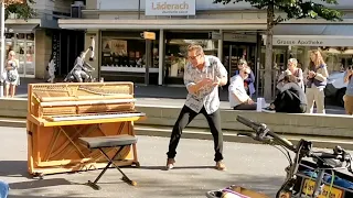 Dancin' with my Boogie Woogie Street Piano - Nico Brina live in Interlaken (Switzerland)