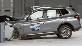 2023 BMW X3 updated moderate overlap crash test (extended footage)