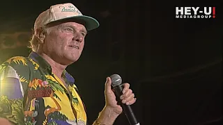 The Beach Boys - Surfin' Medley (Surf City/Surfin' Safari/Surfin' USA) [Live 1999]