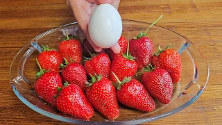 Strawberry roll recipe. Delicate taste.