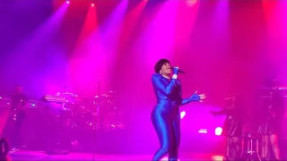 Fantasia Ignites Fans with a Passionate Performance of 'When I See You'