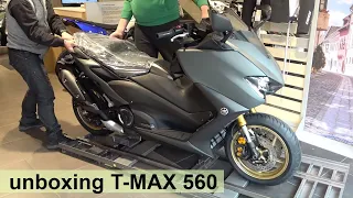 unboxing the YAMAHA TMAX 560 TECH MAX special edition 2020"""