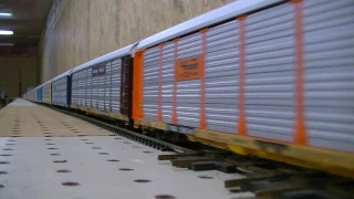 Very Long HO scale intermodal train
