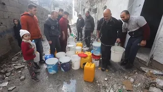 Jabaliya residents dig ground in desperate search for water amid war with Israel