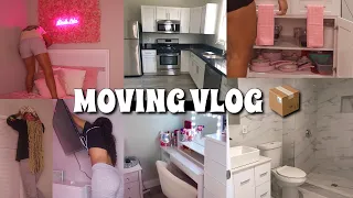 MOVING INTO MY APARTMENT IN NEW YORK VLOG | Unpacking, Organizing, Decorating & MORE | Vlogmas 2022