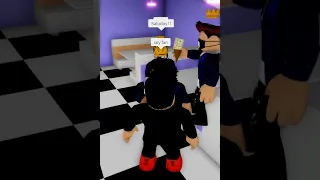 ENCUENTRO UNA REUNIÓN DE LOKIS FALSOS EN ROBLOX! 😂 #Shorts