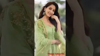 Nora Fatehi full screen WhatsApp status Dilbar song