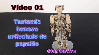 Testando boneco articulado de papelão / Articulated cardboard puppet (stop motion)