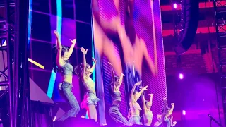 230706 TWICE - "Talk That Talk" live @ Metlife Stadium, East Rutherford, NJ [4K Fancam]