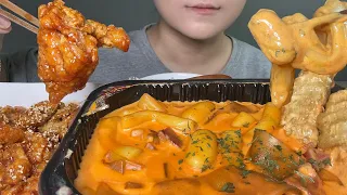 로제떡볶이 먹방 분모자 당면추가 닭강정은 덤😆 Rose Tteokbokki & Korean Sweet Chicken mukbang