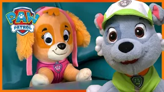 The Pups Build a New Headquarters!📚| PAW Patrol | Toy Pretend Play Rescue for Kids