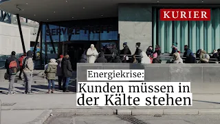 Schlangen vor dem Service Center der Wien Energie