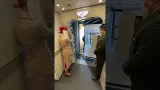 Открытие двери Airbus A380 Emirates ❤️
