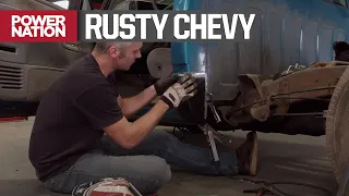 Repairing An Abandoned Chevy Silverado - Part 1 - Carcass S3, E5