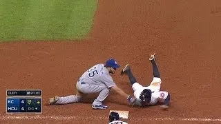 Duffy picks off Altuve at first base