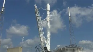 SpaceX Rocket Crashes in Latest Landing Attempt