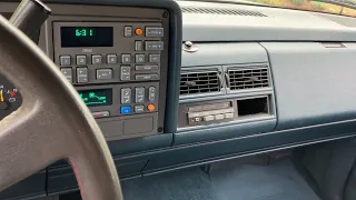 1992 Chevrolet Silverado Start-up and Interior Features