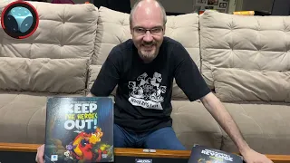 Keep the Heroes Out! - Unboxing