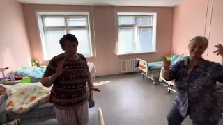 Пациентка танцует после операции