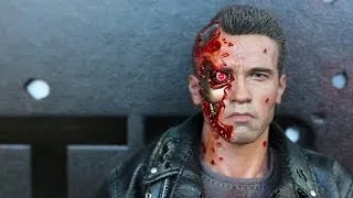 Terminator 2 Battle Damaged T-800 Hot Toys DX13 Sideshow Exclusive T-1000 figure review