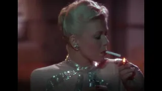 Doris Day smoking – Compilation (1948-1956)