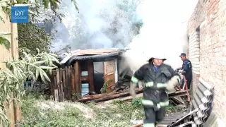 У Володимирі-Волинському горів будинок і прибудинкові споруди