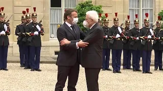 Mattarella a Parigi, si rafforzano i legami bilaterali italo-francesi