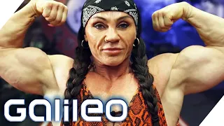 "Nimmst du Anabolika?" - 10 Fragen an eine Bodybuilderin | Galileo | ProSieben