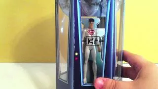 Review: SDCC Exclusive Young Justice Superboy with Cloning Chamber