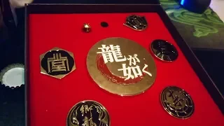 Yakuza/Ryu Ga Gotoku Mug and Crest Set Unboxing