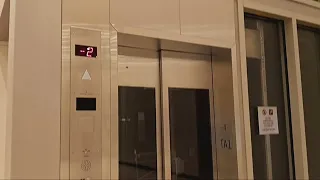 Schindler hydraulic glass elevator at Grand Central Terminal (Manhattan, NY)