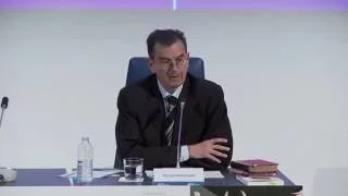 Conferencia de Historia. "España en guerra. La evolución política de las dos Españas"