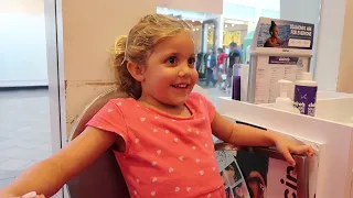 Emma Gets Her Ear's Pierced for her Birthday at Claires!