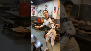 A Robotic Waiter Serves Food at a Chongqing Hotpot Restaurant in China! #shorts