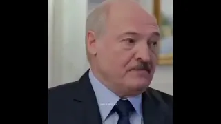 Лукашенко просыпается с петухами 😆