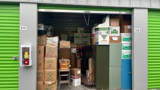 Just Bought A Abandoned Storage Locker Online FULL OF Treasure Finds