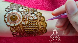 Very Attractive unique floral Henna design for front hand || Beautiful full hand floral Henna design