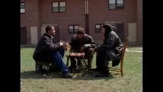 How to play chess? A scene from "The Wire"