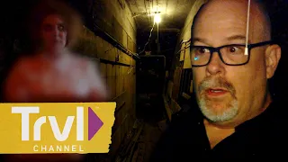Spirits Surround Dave in Brothel Basement﻿ | Ghosts of Devil's Perch | Travel Channel