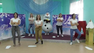 Семейный флешмоб " Танцуем всей семьей"