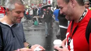 Edinburgh Fringe 11 Magician on the street